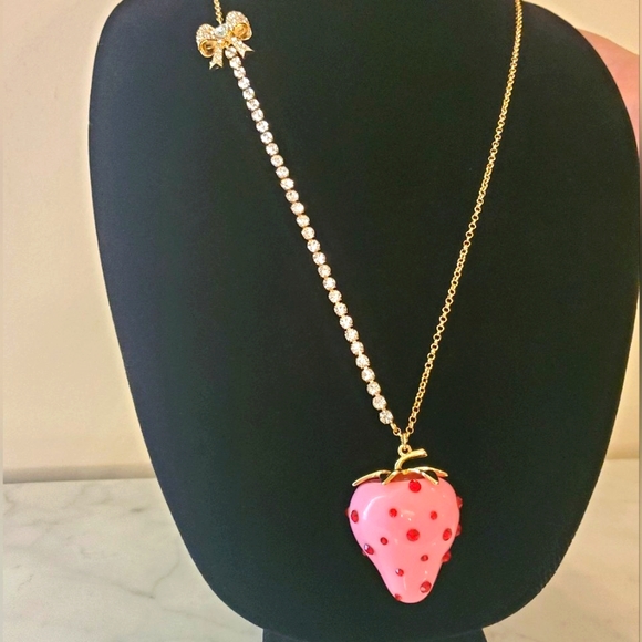 Betsey Johnson Strawberry Necklace ๐ - Picture 3 of 8